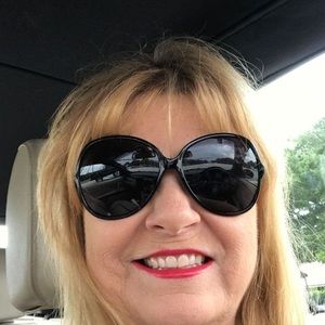 Meet your Posher, Linda